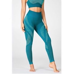Fabletics High-Waisted Seamless Dot Legging Size XS Fjord/Dark Jade NW Detailed